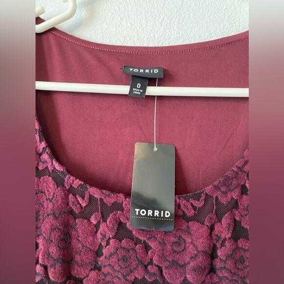 Torrid NWT Women's L Whimsigoth Romantic Velvet Rose Mesh Fit & Flare Wine Top - Picture 3 of 9